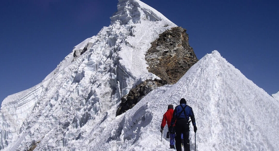 Lobuche Peak Climbing Difficulty
