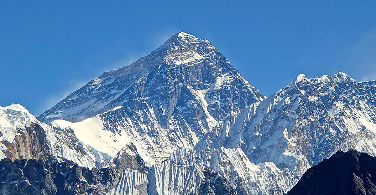 The Best Months to Climb Mount Everest